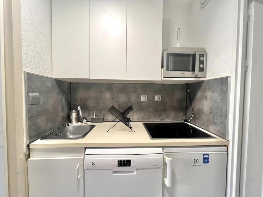 Appartement Port De Hyeres 4 Personnes Екстериор снимка