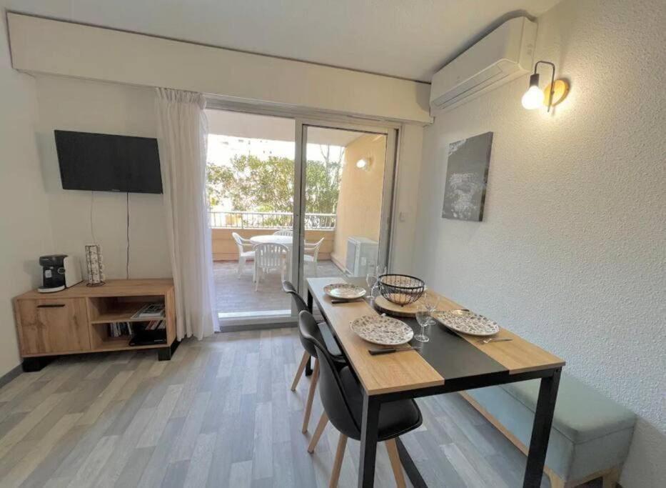 Appartement Port De Hyeres 4 Personnes Екстериор снимка